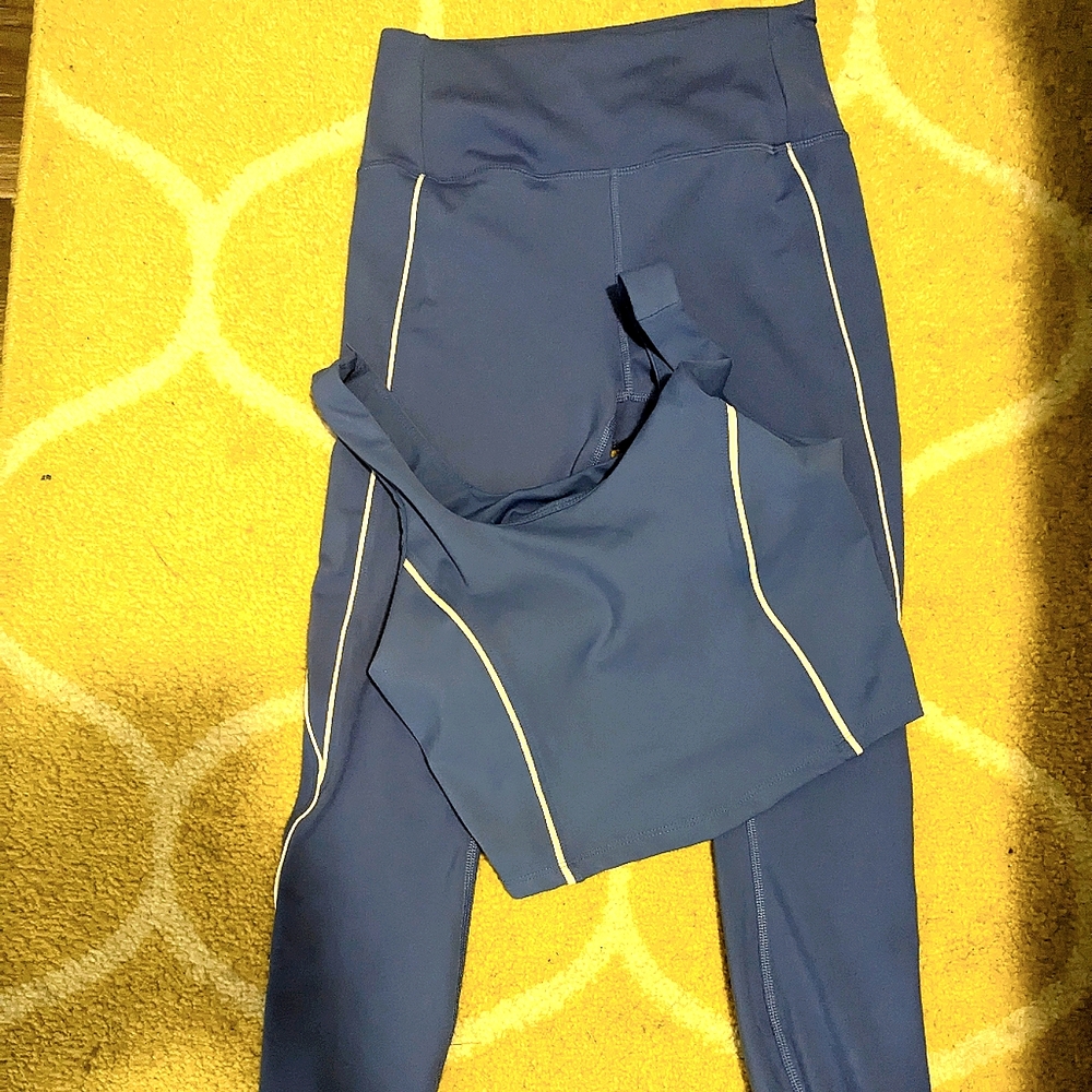 Reebok workout outfit